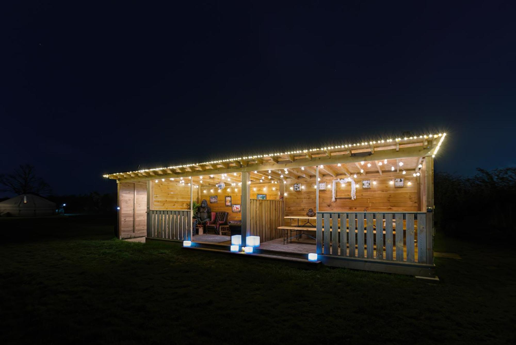 Lincoln Yurts Hotel Exterior photo